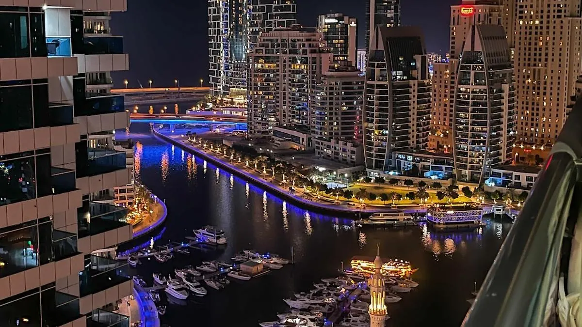 Perfect Location! Near Jbr & Metro Apartment Dubai