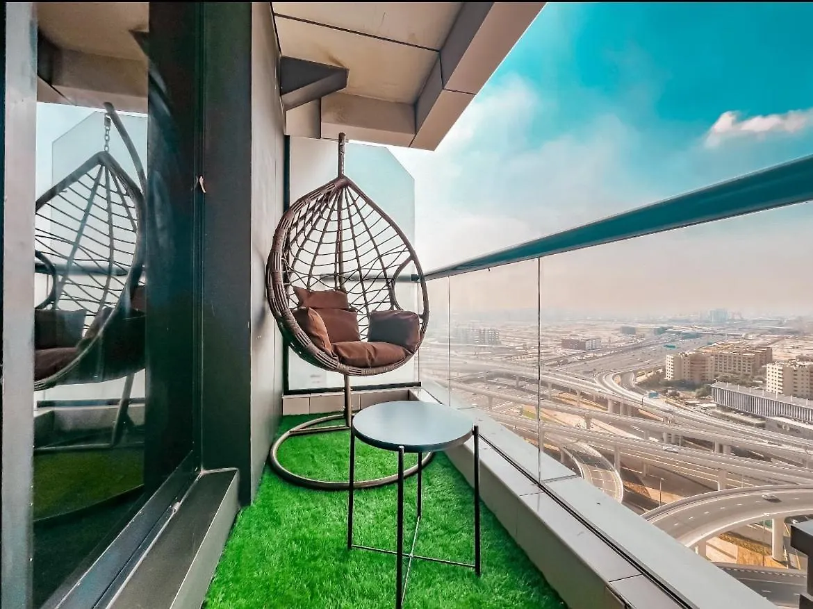 Perfect Location! Near Jbr & Metro Lägenhet Dubai